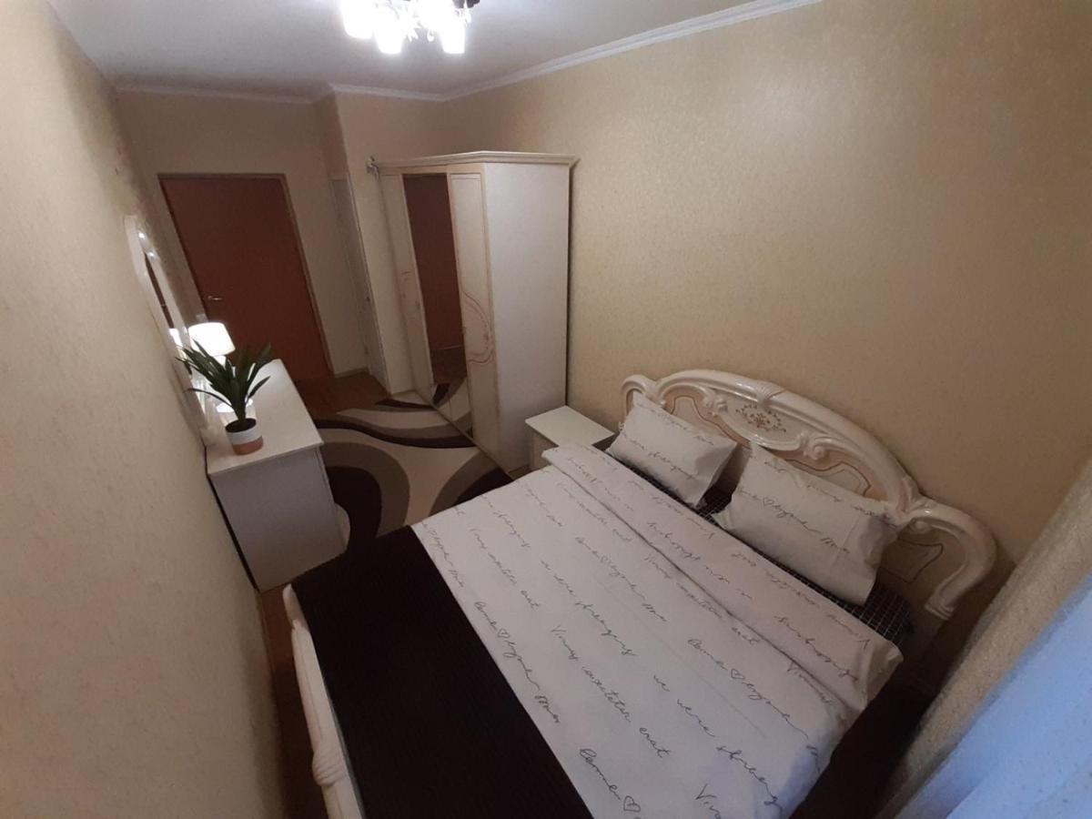 Apartamento Двокімнатна Shepetivka Exterior foto