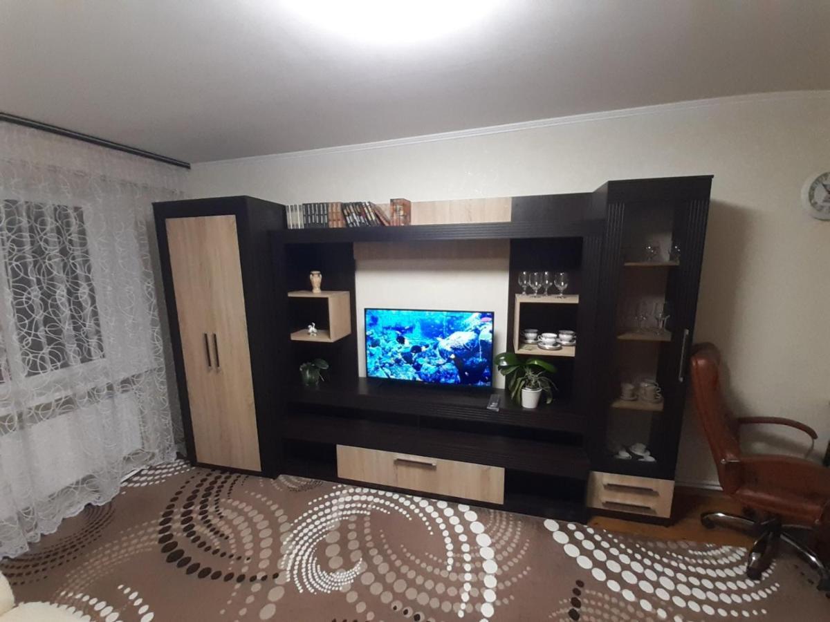 Apartamento Двокімнатна Shepetivka Exterior foto