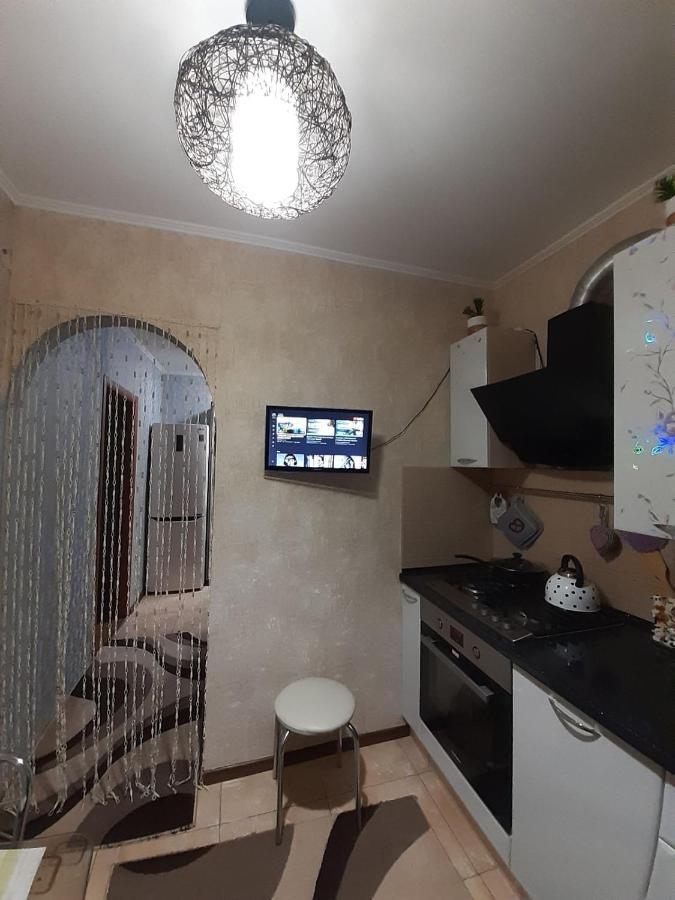 Apartamento Двокімнатна Shepetivka Exterior foto